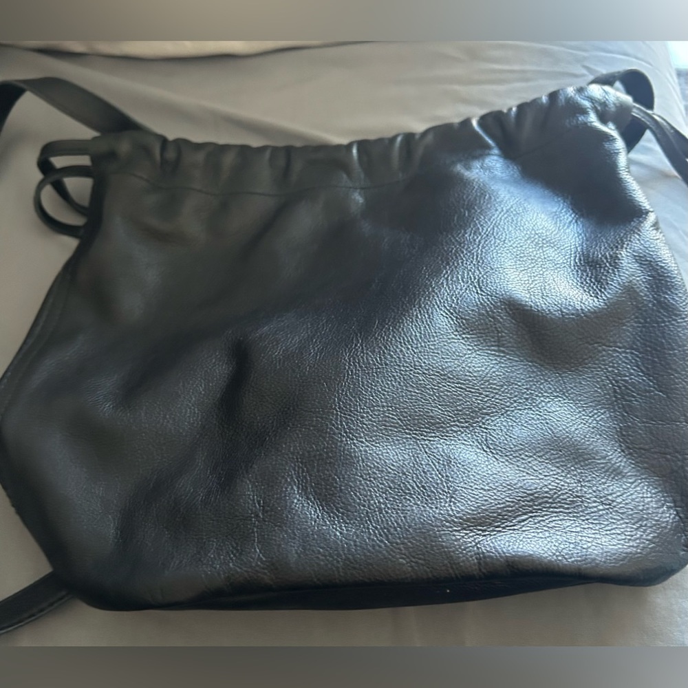Madewell Leather Piazza Bucket Bag Black